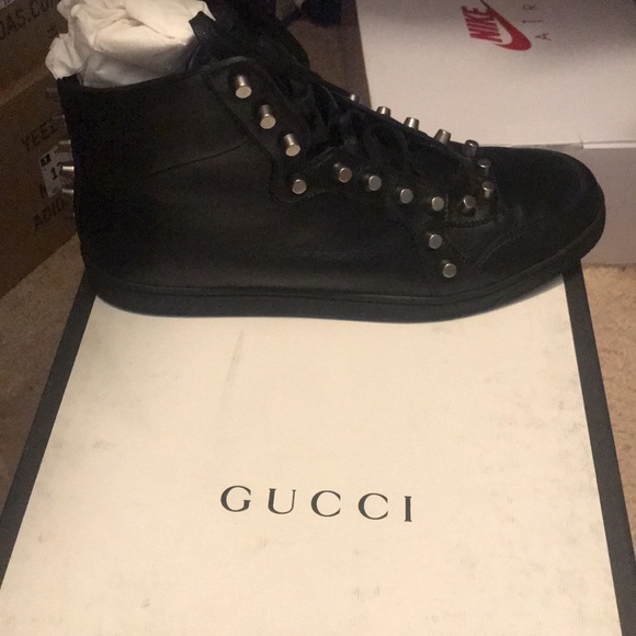 Studded Gucci high top sneakers - Picture 2 of 6